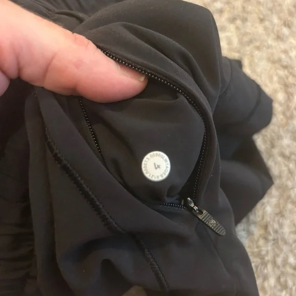 Lululemon Track That High-Rise Lined Short 5” Size 4 - Picture 2 of 10